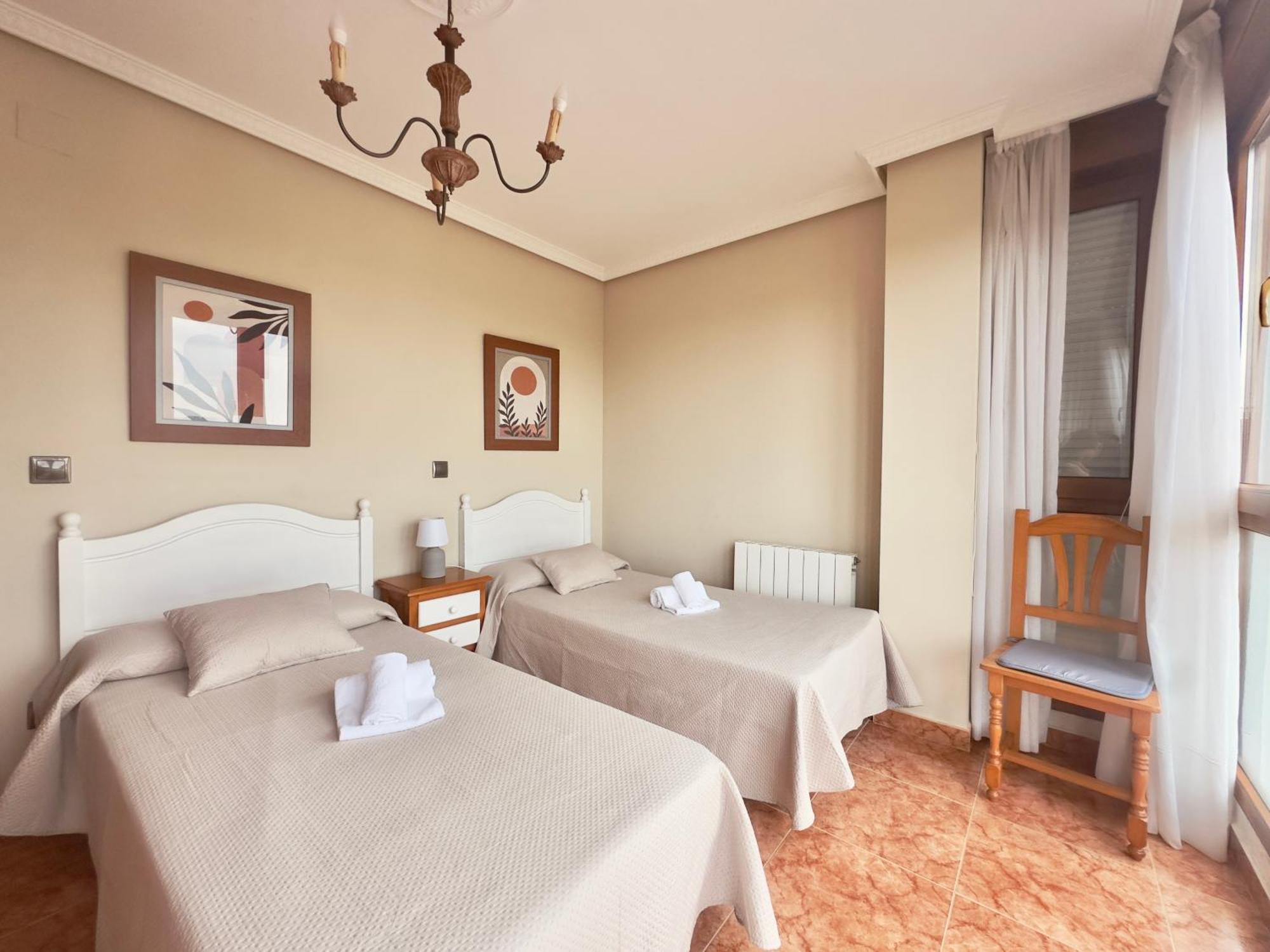 Apartamentos Pineda 诺哈 外观 照片